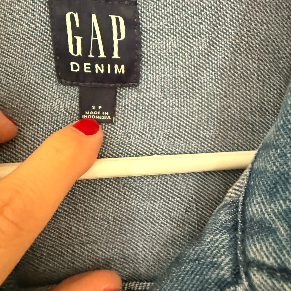 GAP Blue Denim Button-Front Jacket - Picture 2 of 3